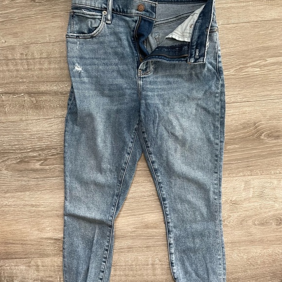 Abercrombie High Rise Jeans - Picture 2 of 3